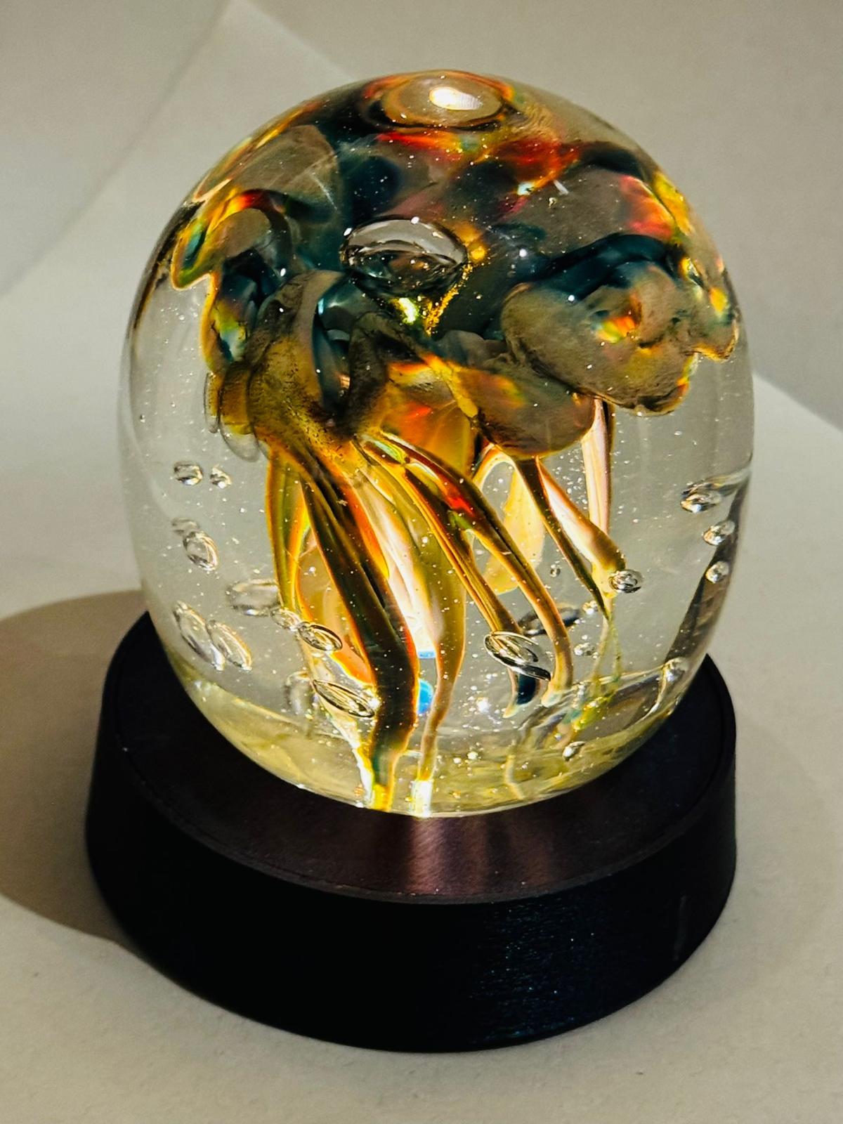 Jarmo Tapio, Lemnidi 1, 2026, k 11 cm, paino 1,3 kg, ständi Joni Piiponniemi, lähtöhinta 100 €